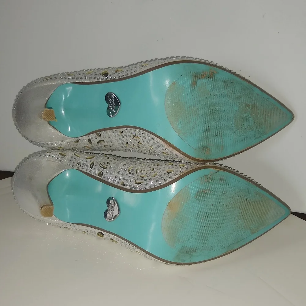 Blue by Betsey Johnson Elsa heel pumps rhinestone